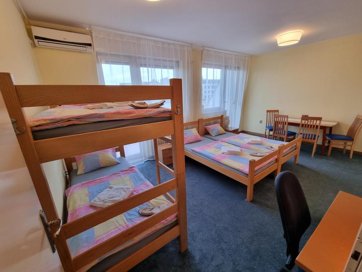 Spirit Hostel And Apartments Beograd Eksteriør billede
