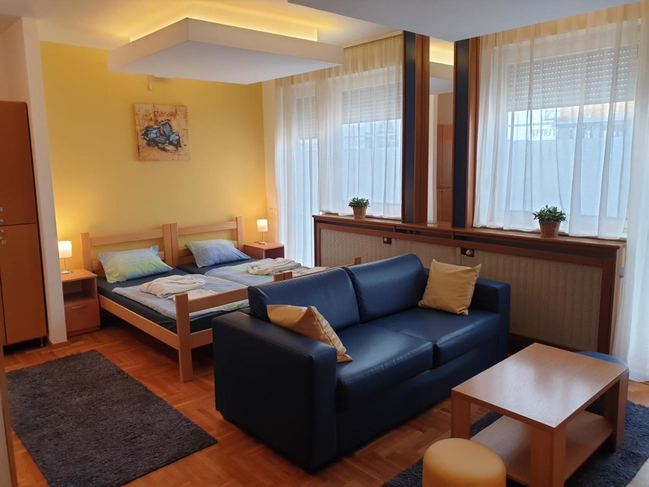 Spirit Hostel And Apartments Beograd Eksteriør billede