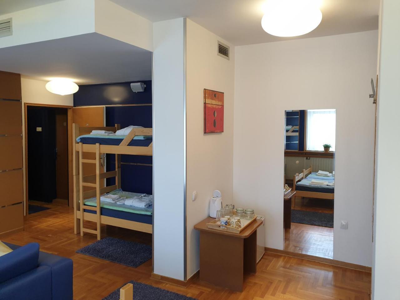 Spirit Hostel And Apartments Beograd Eksteriør billede